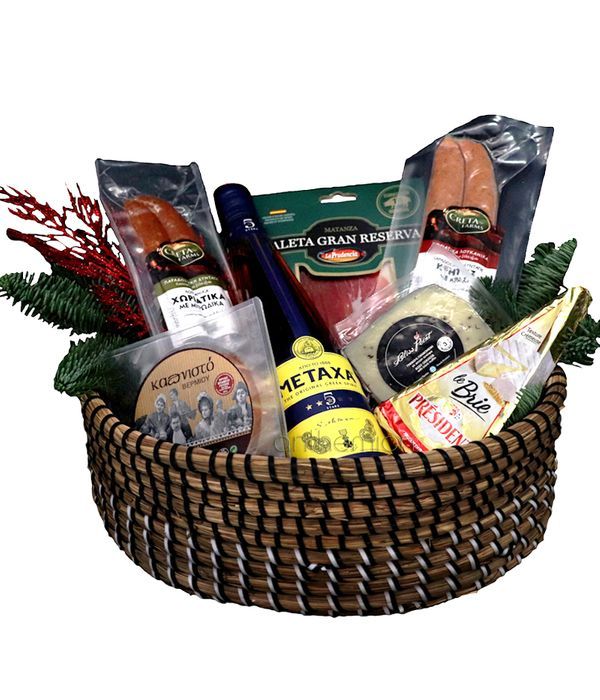 Bi-color basket with gourmet and METAXA BRANDY