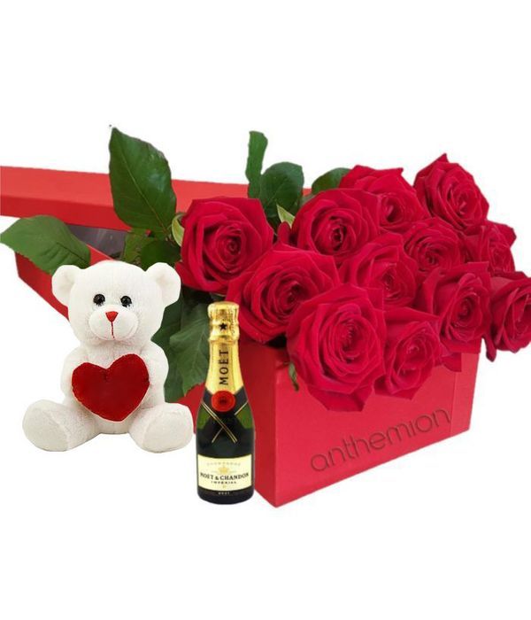 Κόκκινα τριαντάφυλλα σε κουτί με αρκουδάκι και MOET