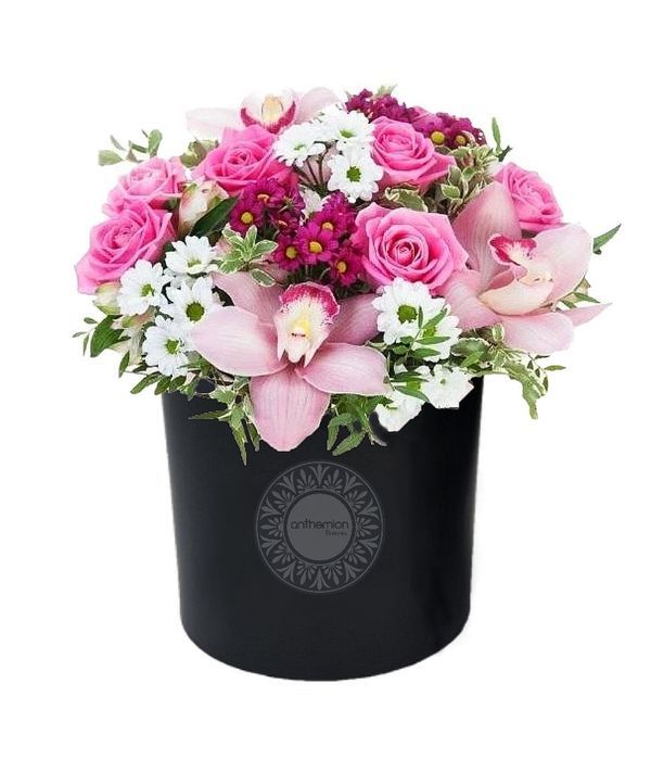 Gift box with pink and fuchsia flowers