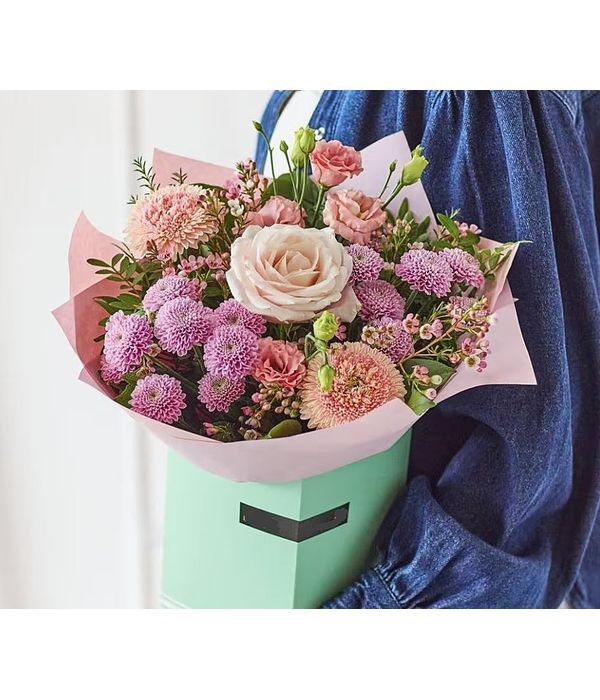 Pure Elegance Hand-tied delivery to London