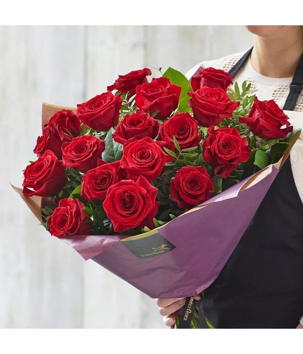 Μπουκέτο με 18 κόκκινα τριαντάφυλλα