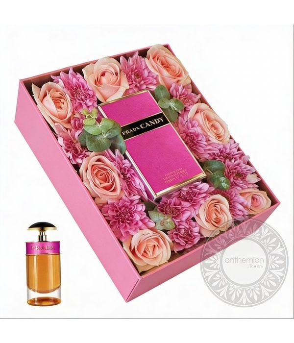 Gift box with flowers and PRADA Candy 30ml