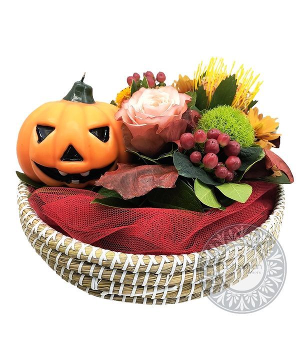 Halloween tray with flowers