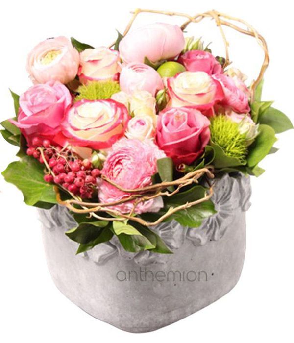 Ρομαντική Σύνθεση με ροζ λουλούδια εποχής