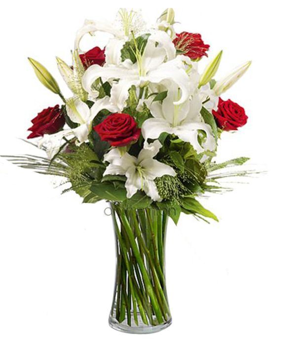 Bouquet of white lilies and red roses