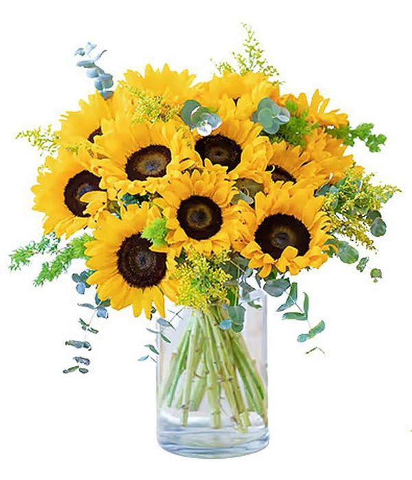 Cheerful bouquet of sunflowers