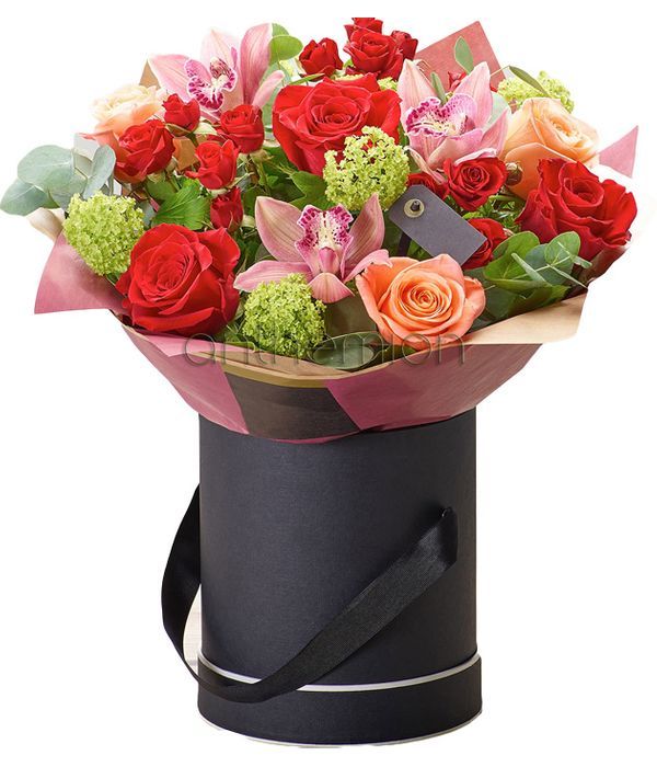 Ψηλό κουτί με τριαντάφυλλα και ορχιδέες