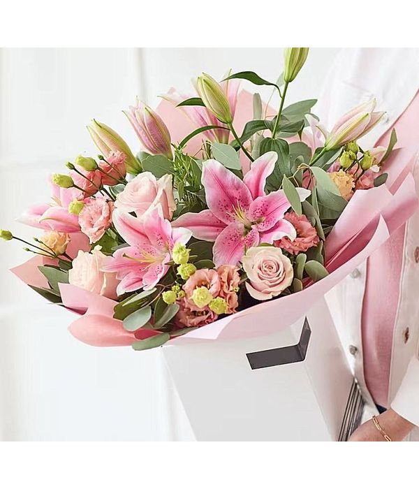 Forever peachy hatbox to the London
