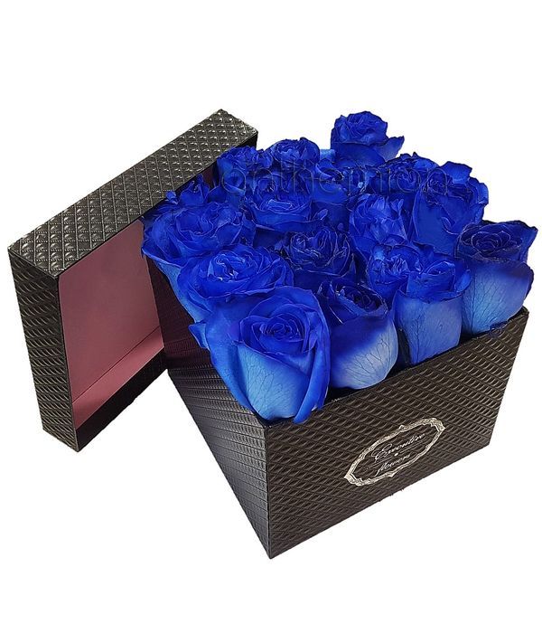 Κουτί δώρου με 16 μπλε τριαντάφυλλα