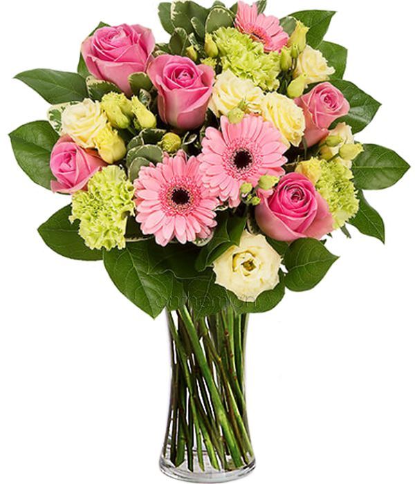 Radiant bouquet with pink flowers 