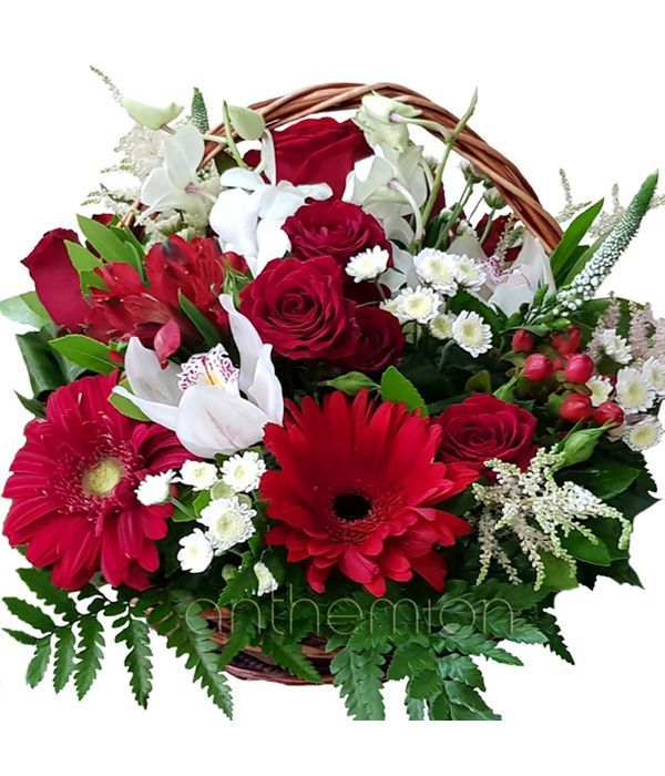 Καλάθι με λουλούδια σε κόκκινο και λευκό