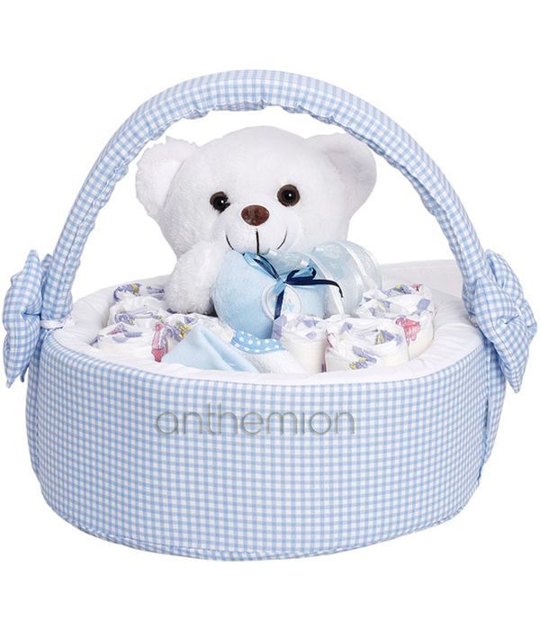 Diapercake in a light blue basket