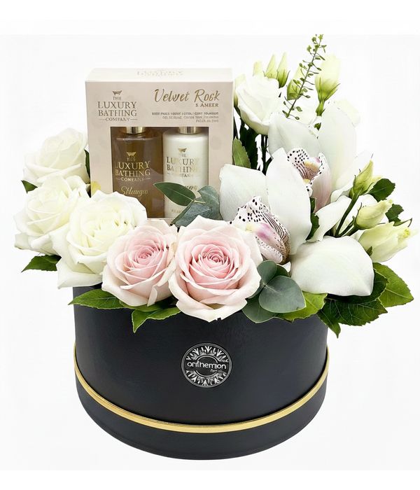 set-peripoihshs-Cashmere-Musk-louloudia-doro-gynaika-anthemionflowers