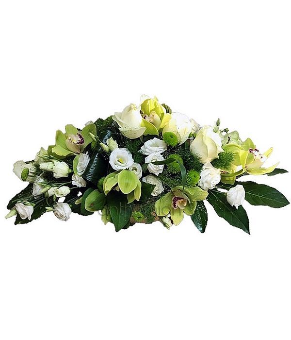 Arrangement in green and white